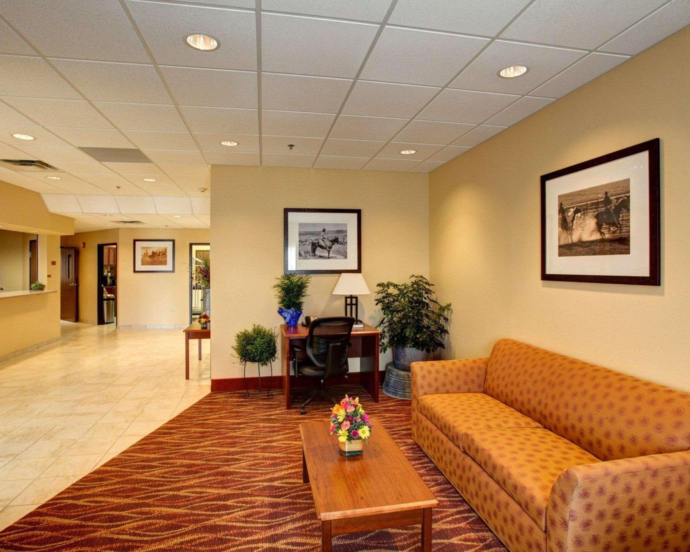 Rodeway Inn & Suites Phillipsburg Екстериор снимка