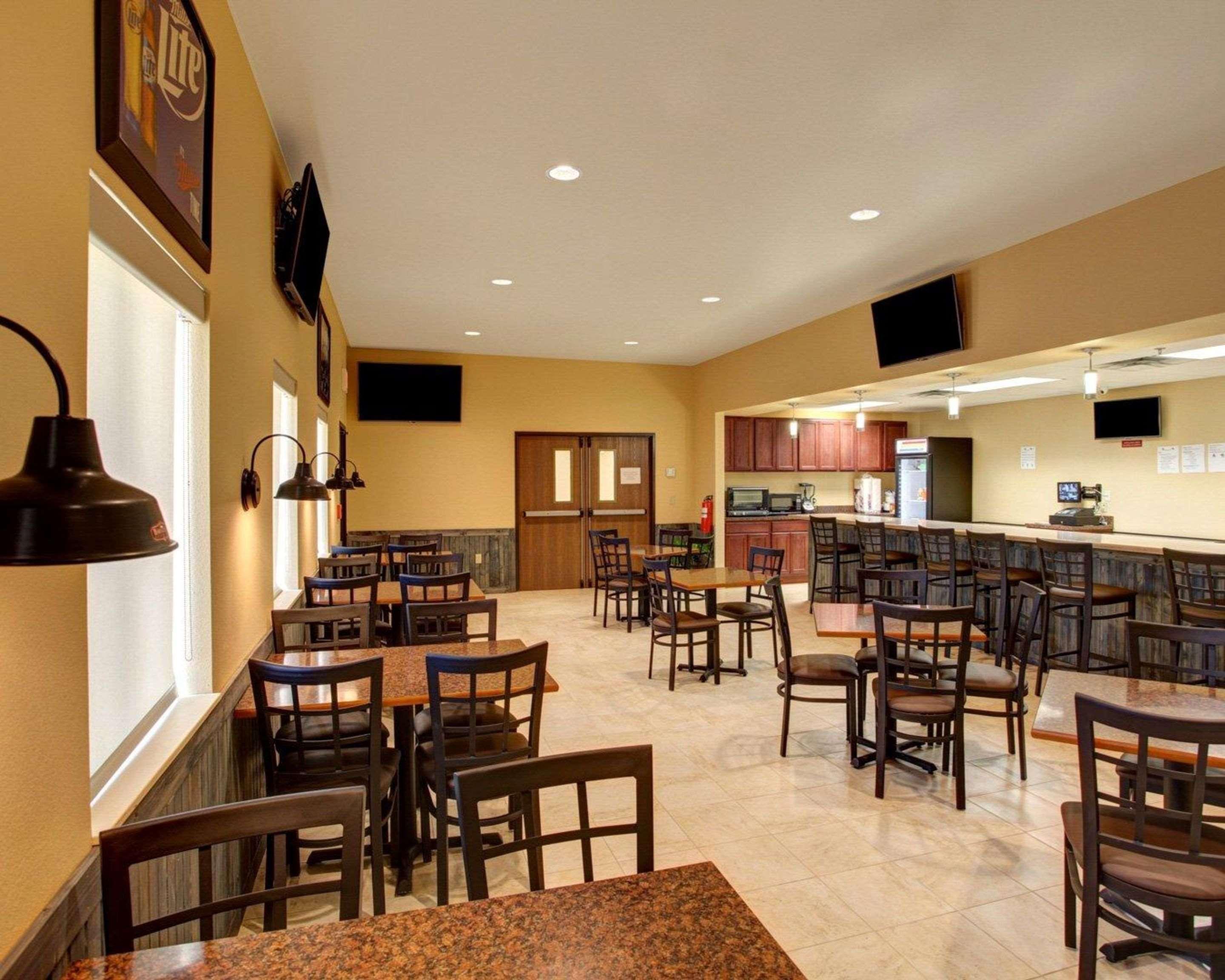 Rodeway Inn & Suites Phillipsburg Екстериор снимка